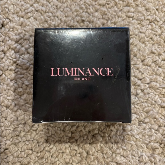 NIB Luminance Milano Blurring Setting Powder Number #1 - Picture 1 of 4